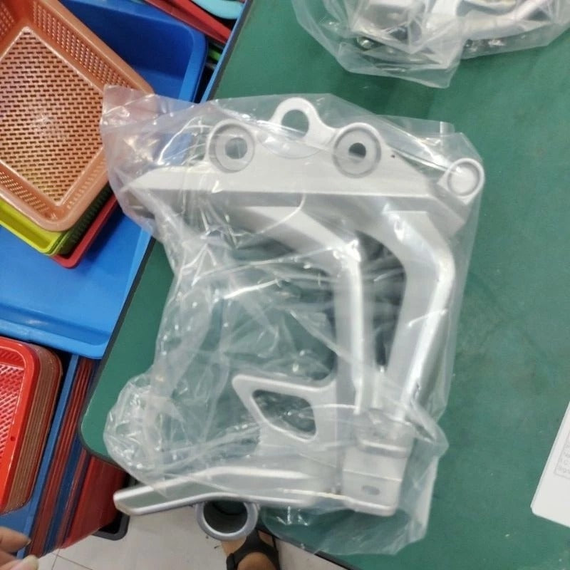 BREKET TEMPAT KAKI BELAKANG / BREKET KAKI BELAKANG